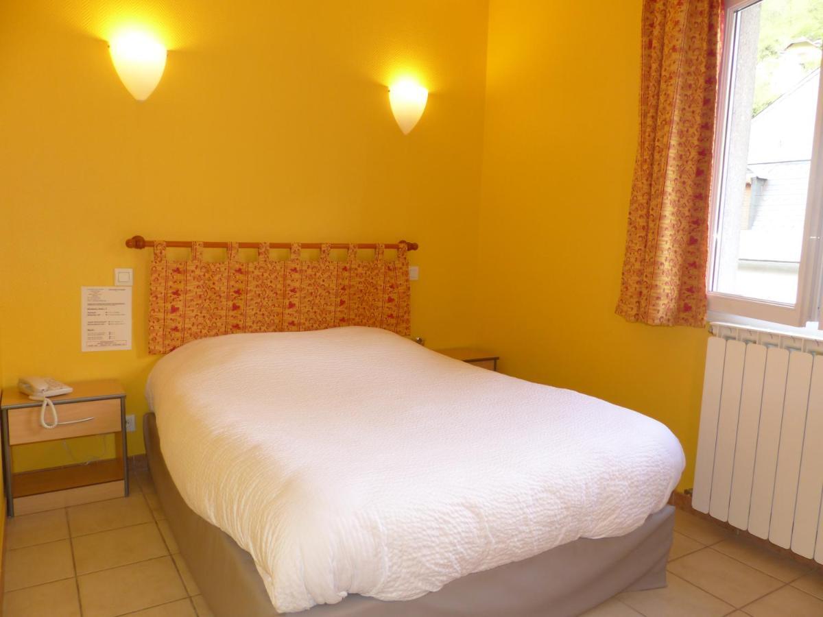 Hotel Logis Auberge De L'Isard Saint-Lary  Dış mekan fotoğraf