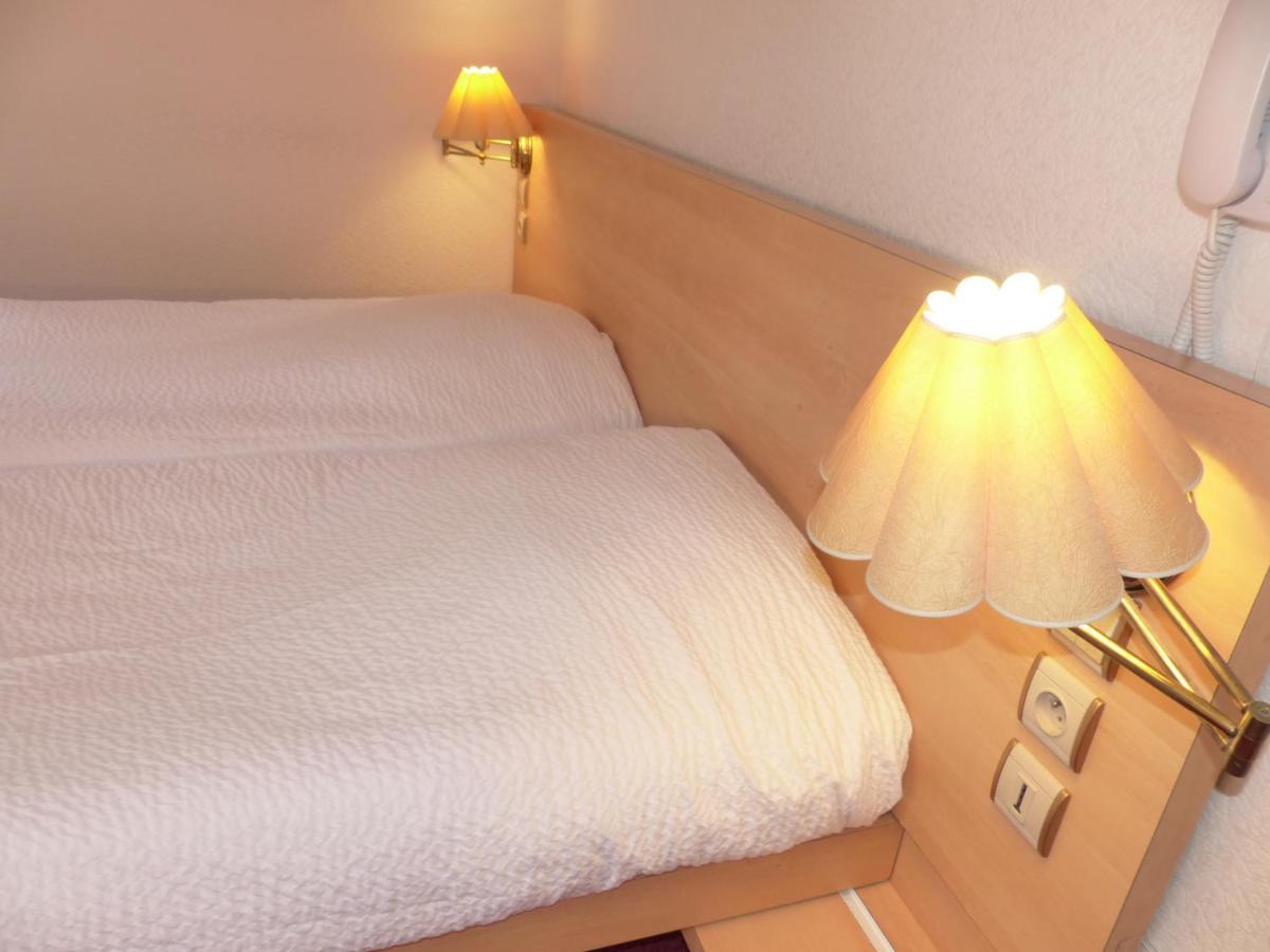 Hotel Logis Auberge De L'Isard Saint-Lary  Dış mekan fotoğraf