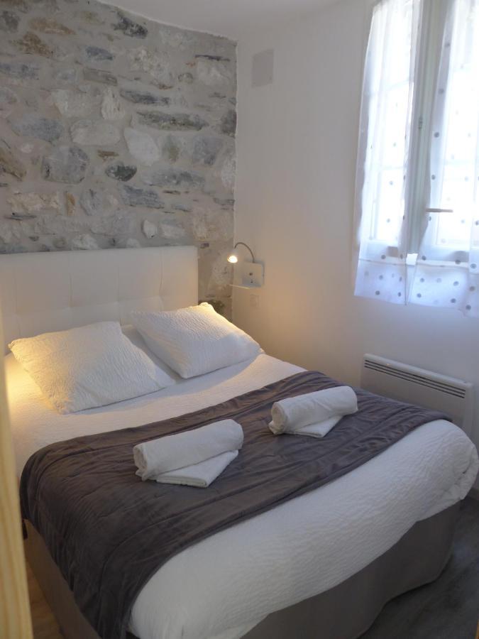 Hotel Logis Auberge De L'Isard Saint-Lary  Dış mekan fotoğraf